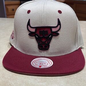 Mitchell & Ness Beige and Maroon Bulls Hat